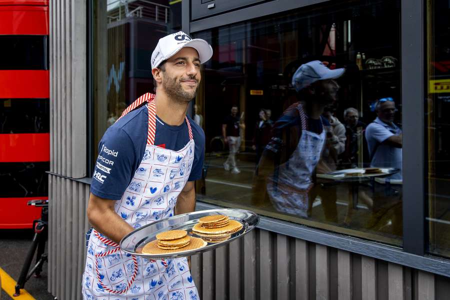 Daniel Ricciardo op het circuit op het Circuit van Zandvoort