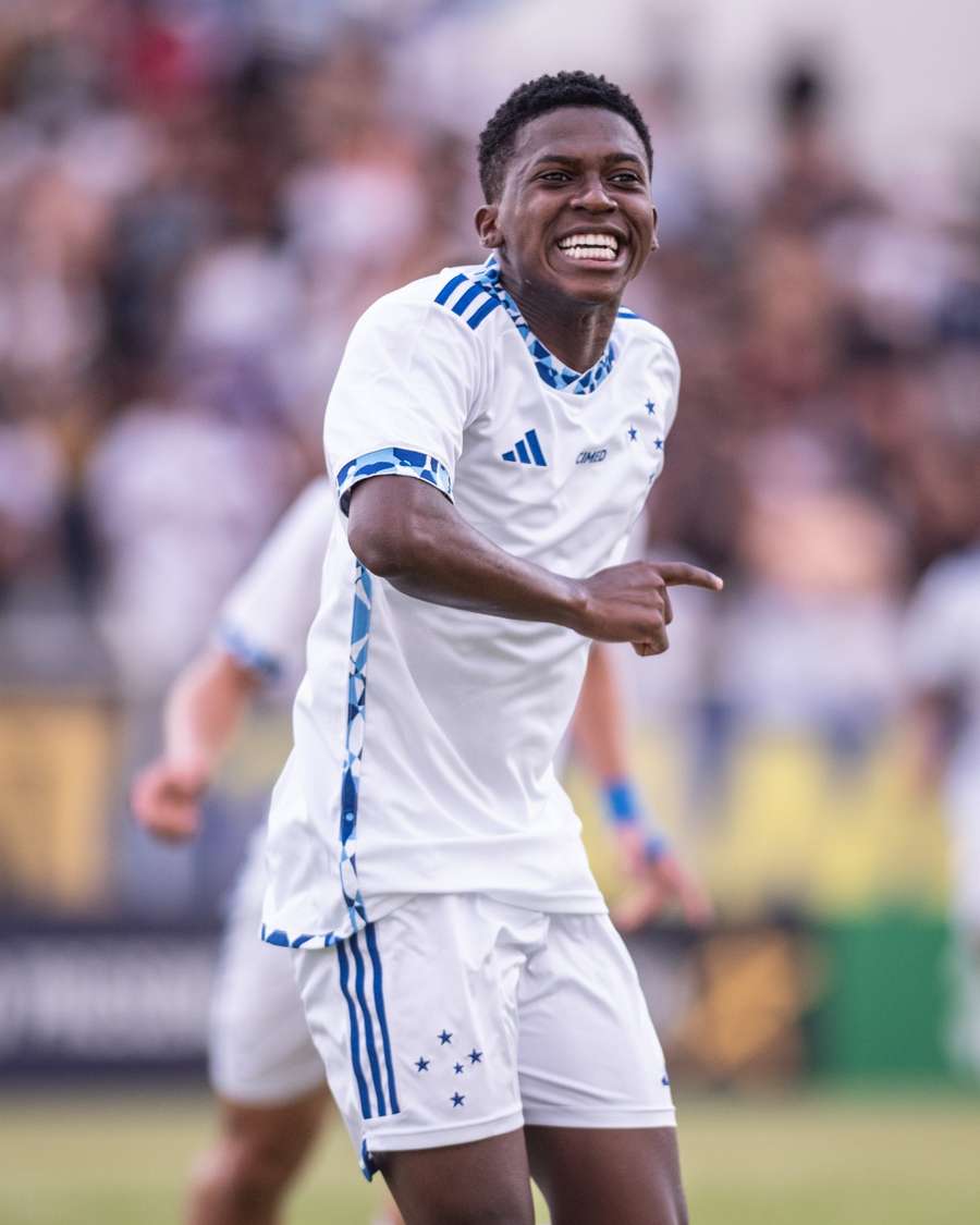 Jhosefer abriu o marcador para o Cruzeiro