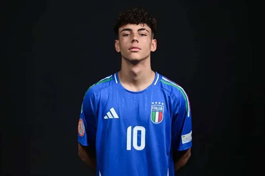 Com DNA brasileiro, Samuele Inacio é um jogador a ser observado no Mundial Com DNA brasileiro, Samuele Inacio é um jogador a ser observado no Mundial
