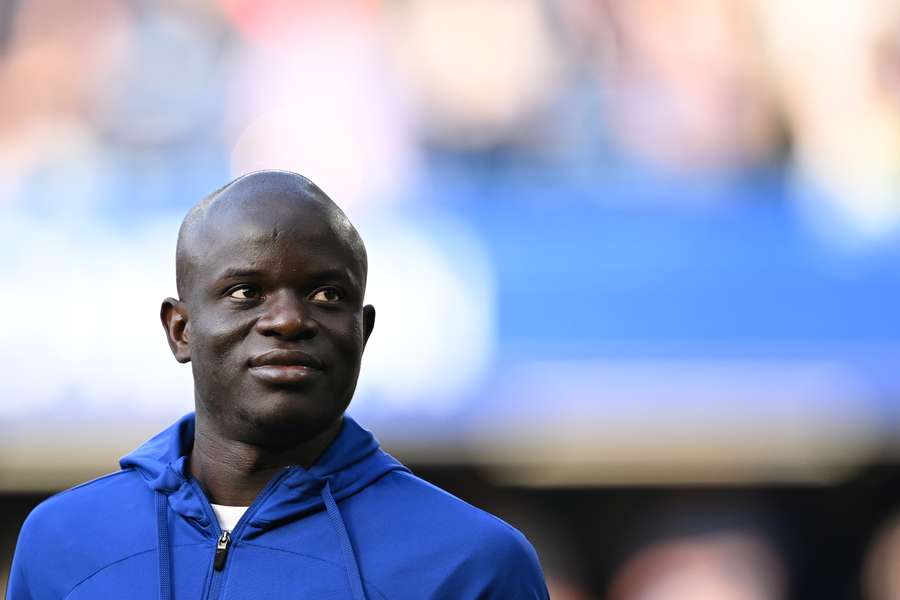 N'Golo Kanté gaat Chelsea in de komende uren verlaten.