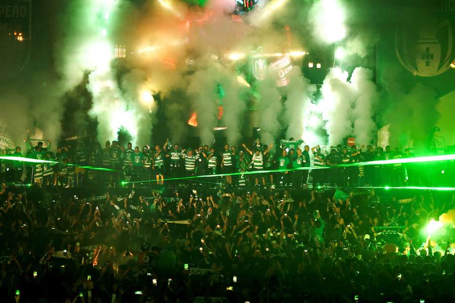 Sporting players and fans celebrate the title in Lisbon