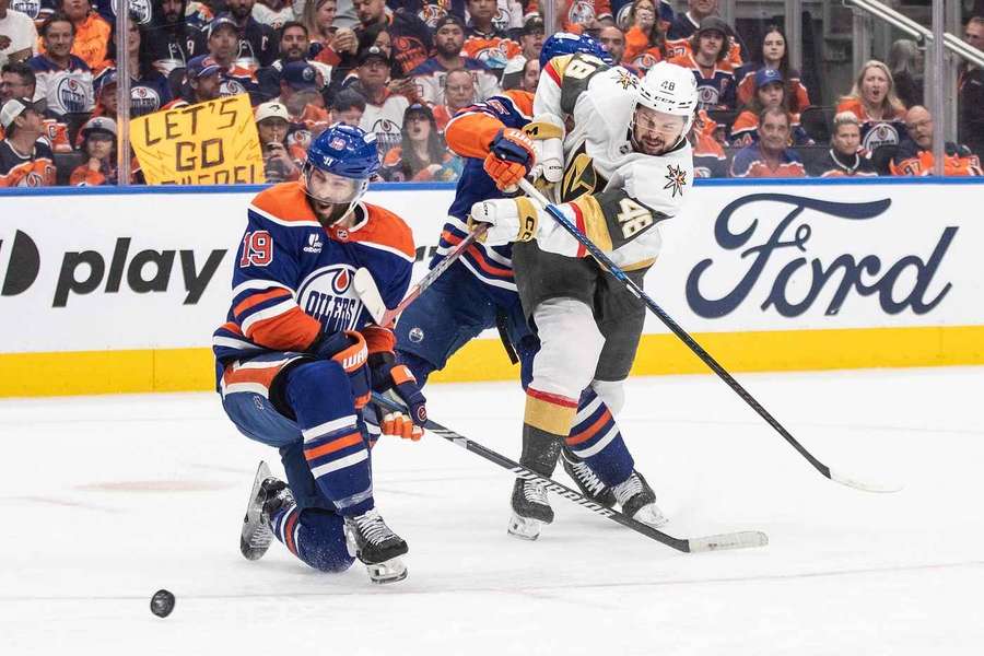 Hertl zatím proti Edmontonu nemůže najít střelecký recept.