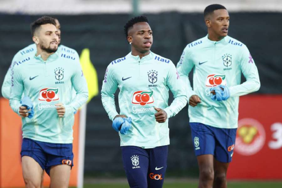 Vini Jr é um dos principais nomes da convocação de Ramon Menezes