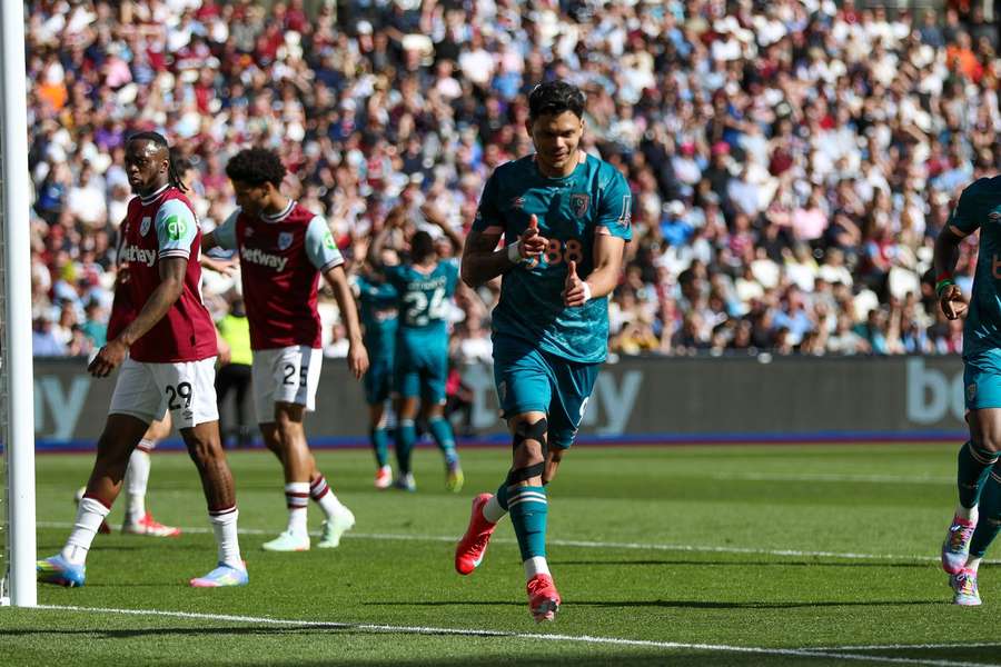 Evanilson celebra tras marcar contra el West Ham Evanilson celebra tras marcar contra el West Ham