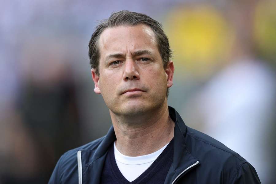 Lars Ricken lässt sich in Sachen Transfers für Borussia Dortmund nicht drängen. Lars Ricken lässt sich in Sachen Transfers für Borussia Dortmund nicht drängen.