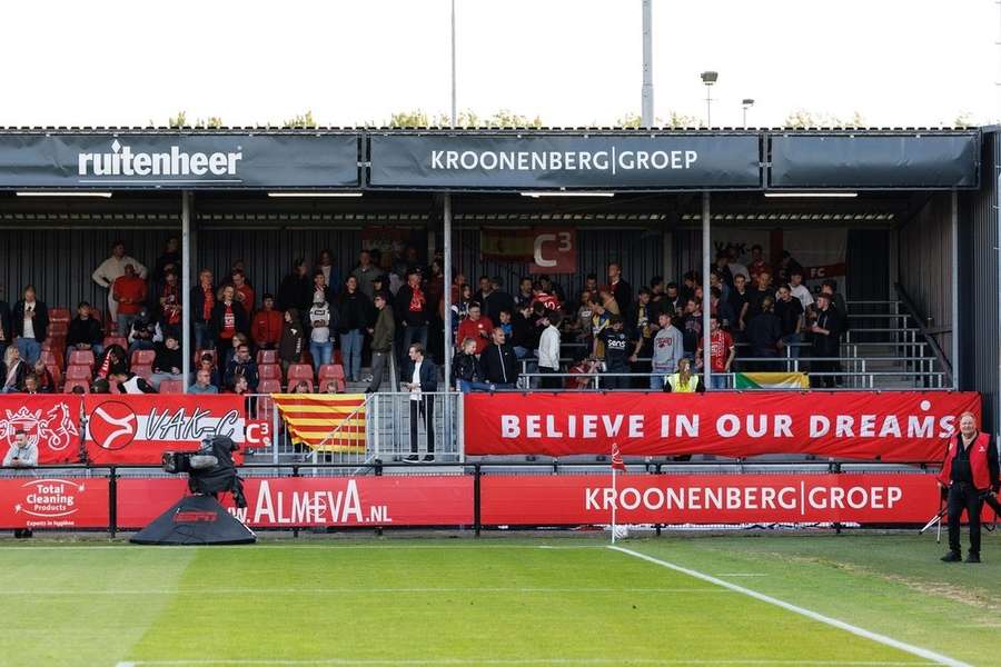 Almere City kan de 55e club in de Eredivisie worden en eerste uit Flevoland