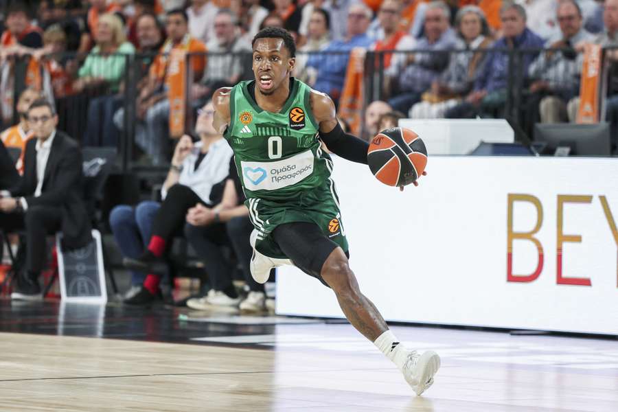 L'ancien meneur de Panathinaïkos TJ Shorts signe à Valence L'ancien meneur de Panathinaïkos TJ Shorts signe à Valence