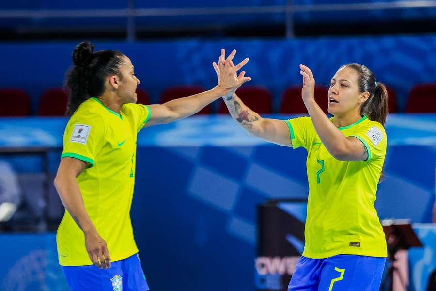 Brasil goleou Japão nos quartos de final do Mundial