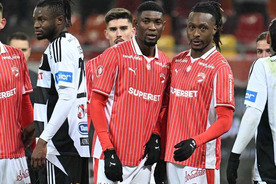 Jonathan Cisse, Vhakka Eddy Stelh Gnahore si Mamoudou Karamok