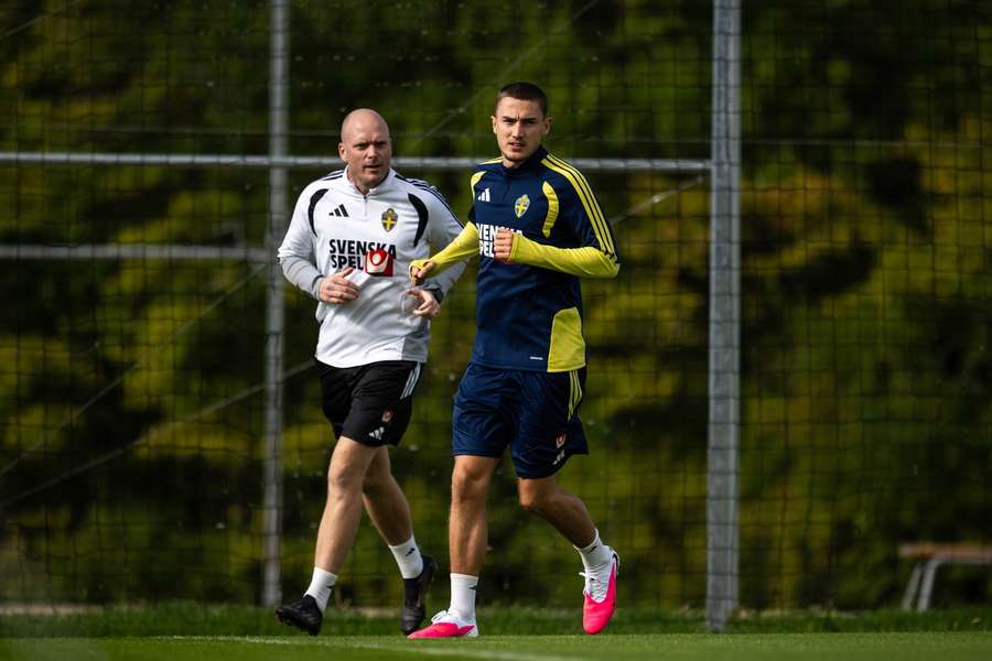 Lagerbielke (right) training individually as he manages injury Lagerbielke (right) training individually as he manages injury