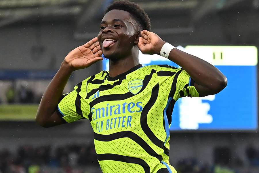 Saka abriu o caminho para a vitória do Arsenal em Brighton