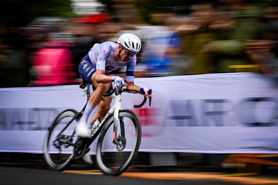 McNulty schnappt sich überraschend den WM-Titel in Montreal McNulty schnappt sich überraschend den WM-Titel in Montreal