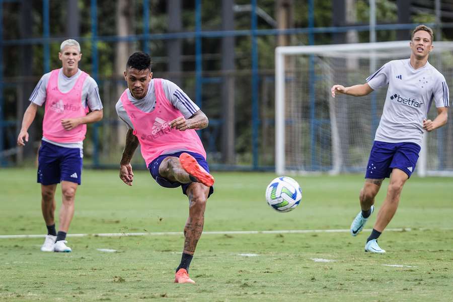 Richard foi afastado do Cruzeiro preventivamente