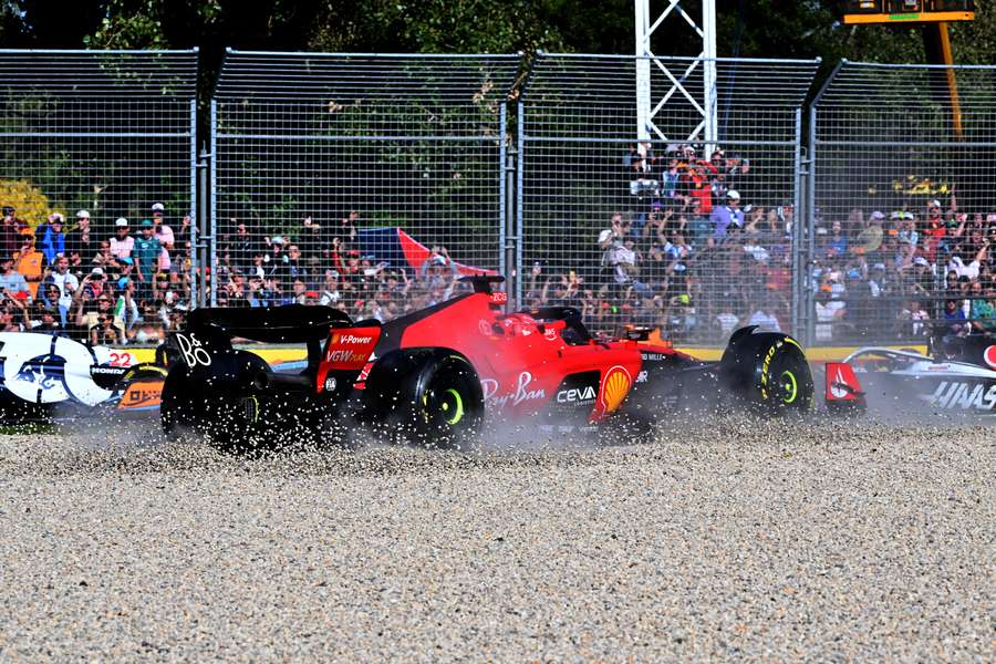 Leclerc spint en crasht