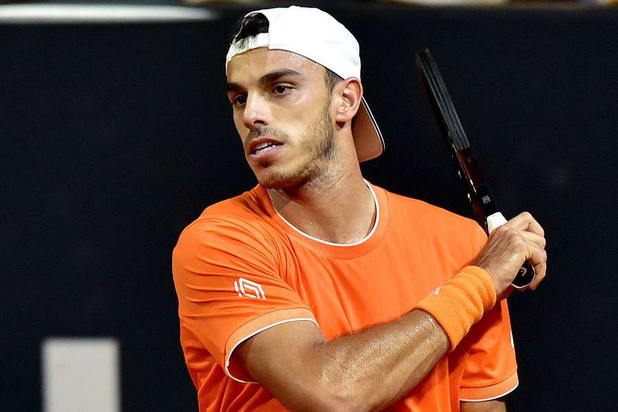 Francisco Cerúndolo sentiu dores na região da lombar Francisco Cerúndolo sentiu dores na região da lombar