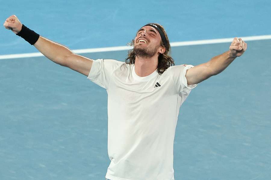 Tsitsipas survives five-set test to make Australian Open quarters