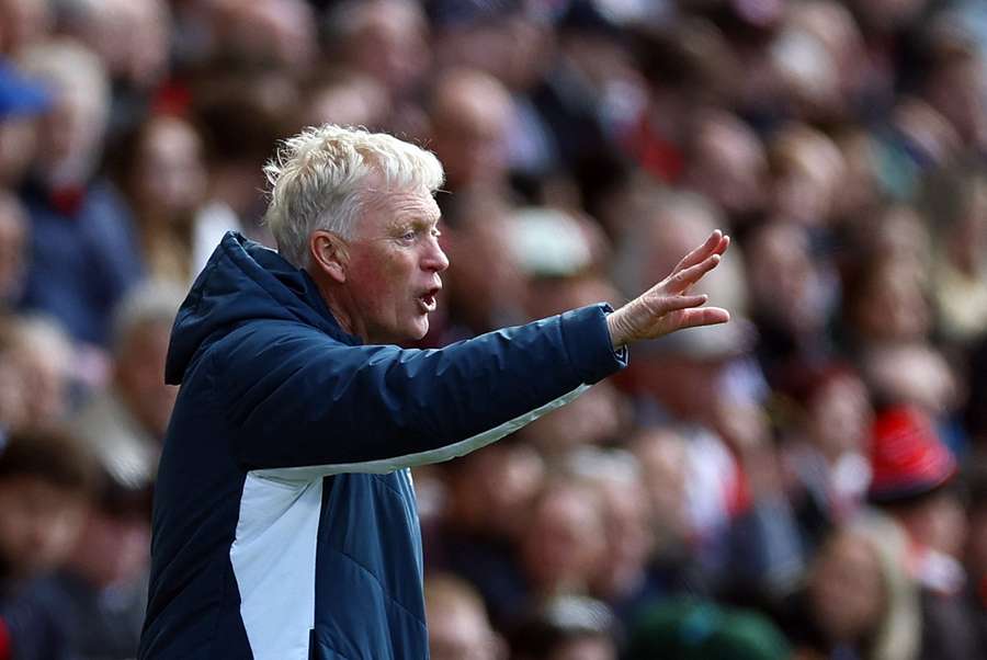 Everton boss Moyes dismisses Manager of the Year claims Everton boss Moyes dismisses Manager of the Year claims
