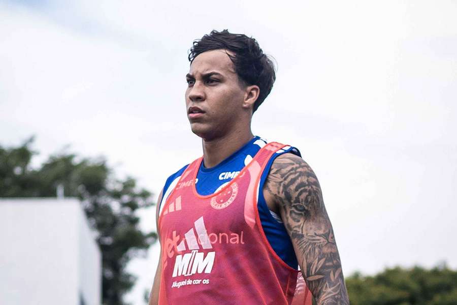 De contrato renovado, Kaio Jorge deve comandar o ataque do Cruzeiro