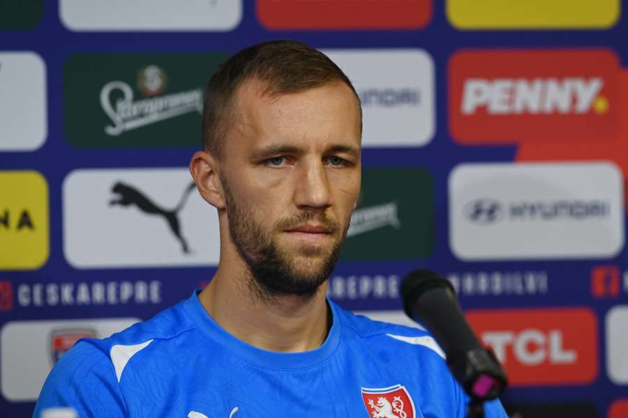 Souček nebude příští zápas kapitánem. Souček nebude příští zápas kapitánem.