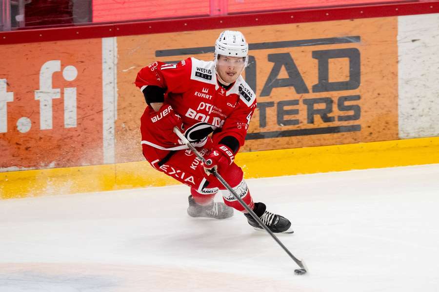 Assat's Jonne Tammela score a hattrick vs IFK Helsinki