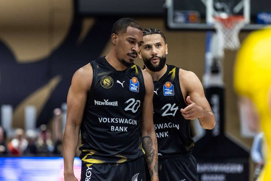 Die Löwen bleiben dank ihrer Sponsoren in der BBL. Die Löwen bleiben dank ihrer Sponsoren in der BBL.