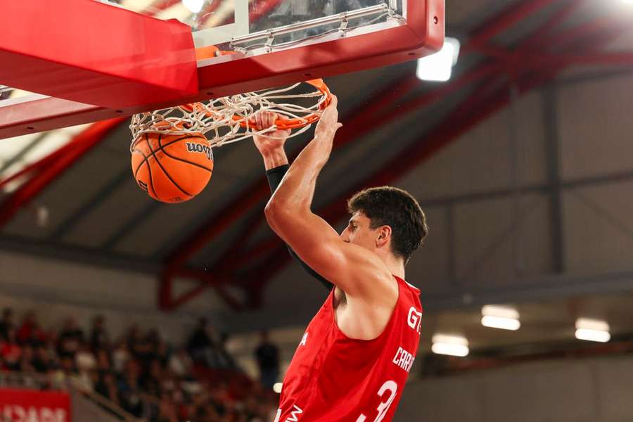 Nico Carvacho ao serviço do Benfica