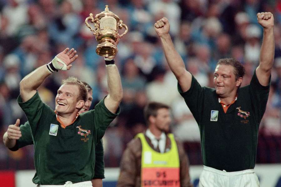South Africa's Hannes Strydom (R) celebrates with captain François Pienaar after winning the 1995 World Cup