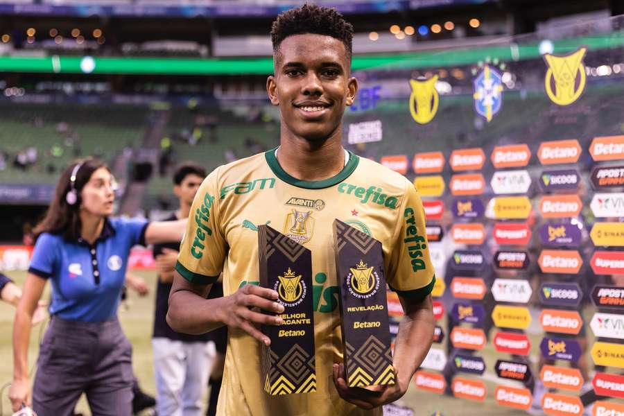 Estêvão foi a revelação e um dos melhores avançados do Brasileirão 2024