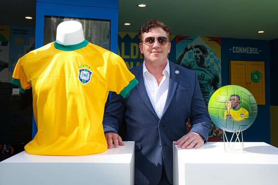 CONMEBOL propôs a troca de três estrelas por três corações na camisola da canarinha