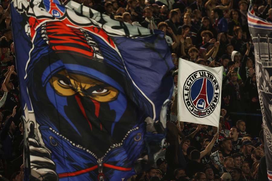 Ultras de Paris no início de outubro.