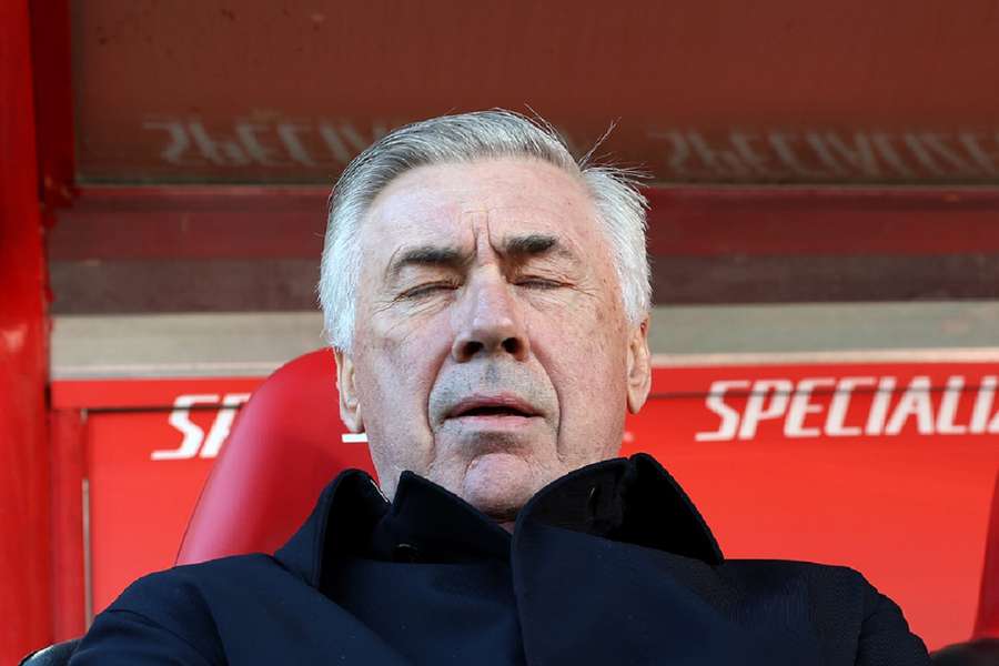 Carlo Ancelotti kan het niet meer aanzien