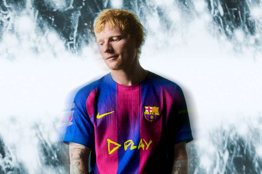 Ed Sheeran estampa nova camisa do Barcelona
