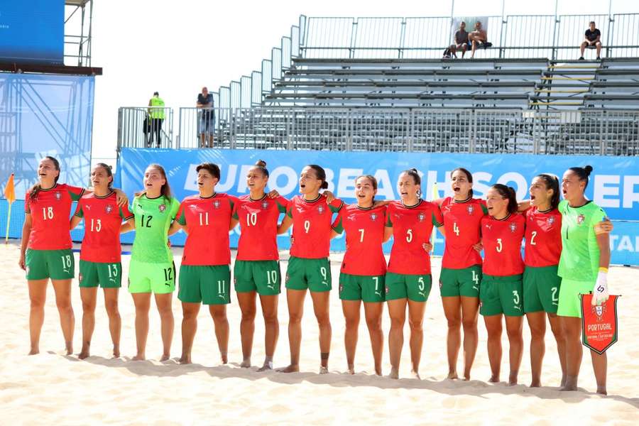 Portugal soma e segue na competição