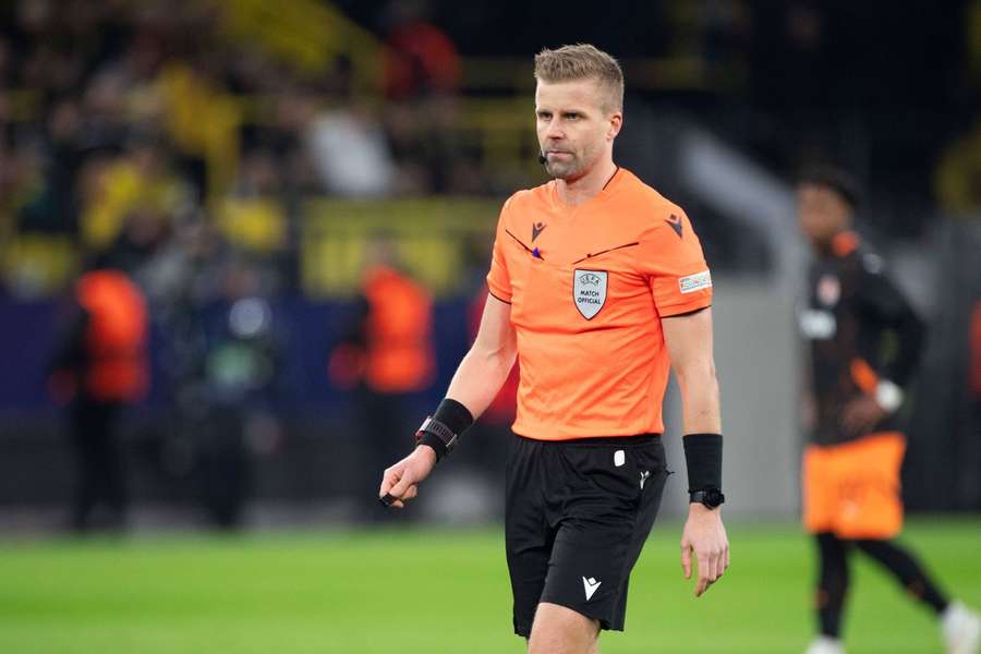 Glenn Nyberg, árbitro sueco de 36 anos