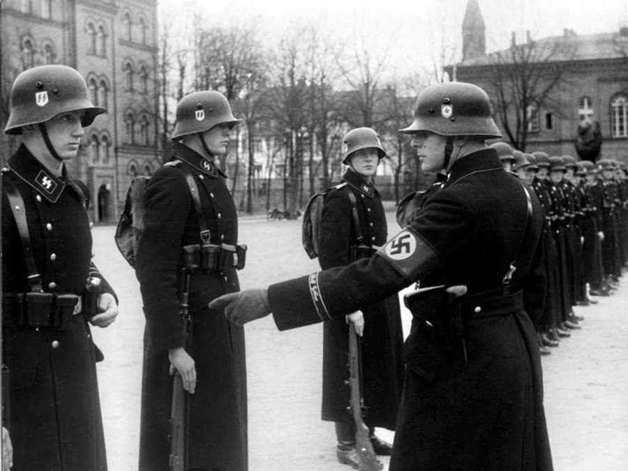 Tropas de las SS en Berlín, 1938