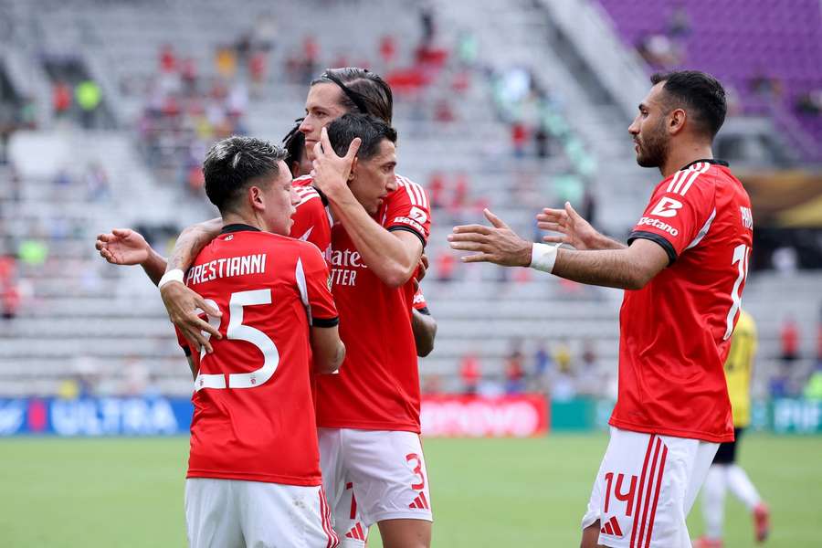 Benfica coasted past Auckland