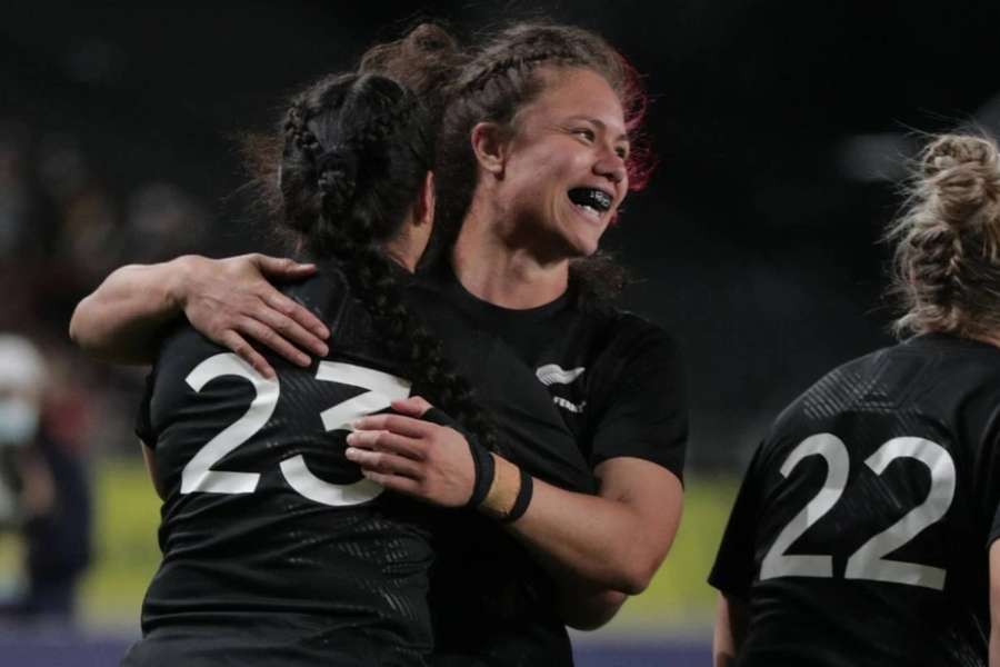 New Zealand celebrate their opening day win over Australia