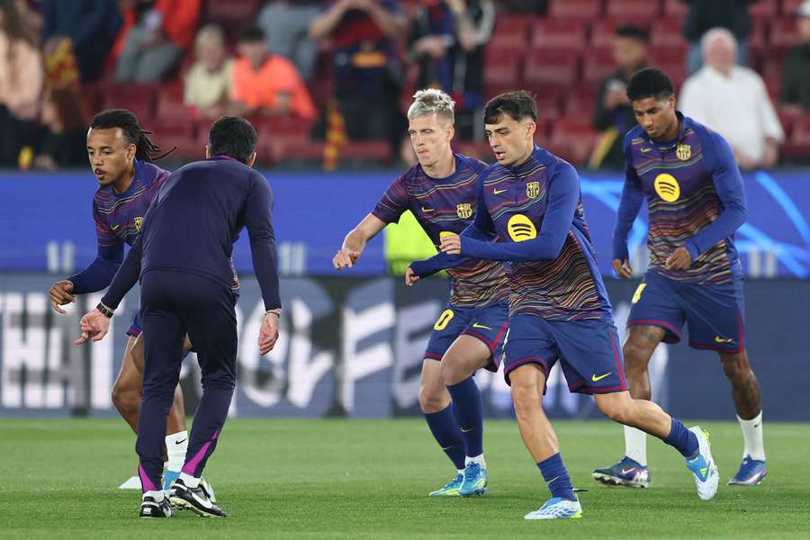 Les Barcelonais à l'échauffement ce mercredi soir.