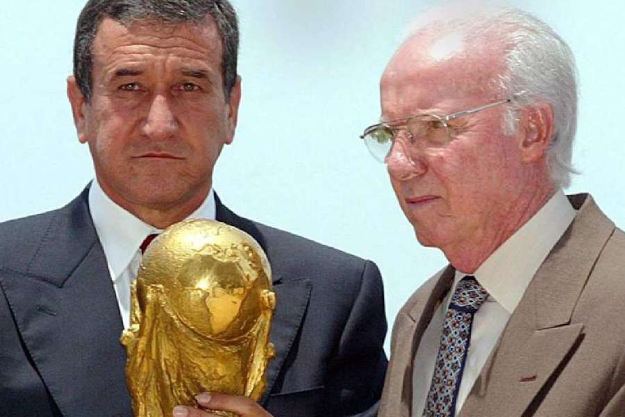 Parreira ao lado de Zagallo, técnicos campeões com a Seleção Brasileira