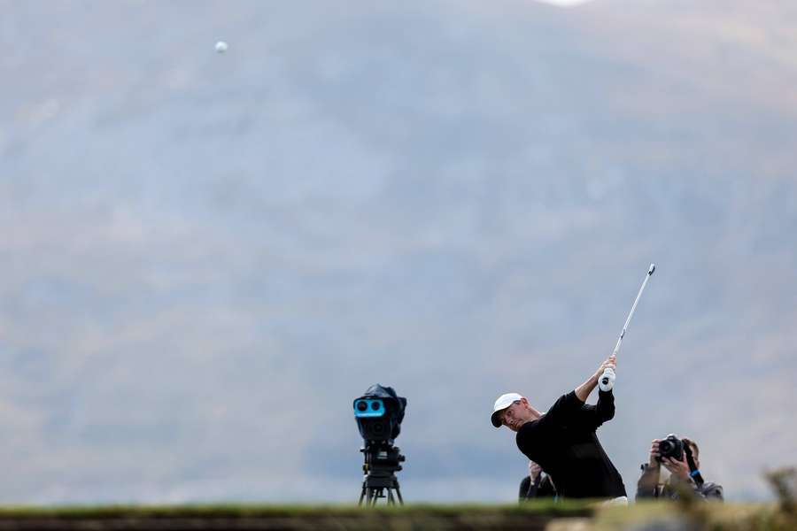 Rory McIlroy in actie op Royal County Down