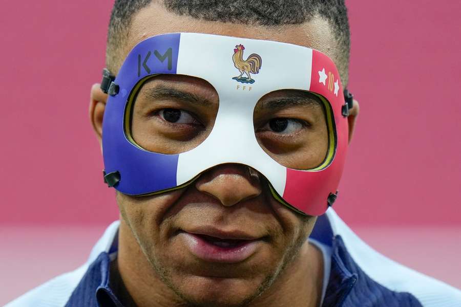 Kylian Mbappe și noua sa mască