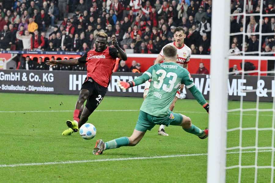 Alexander Nübel mit einer Spitzenparade gegen Boniface.