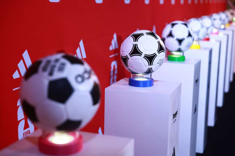A história das bolas dos Campeonatos do Mundo de Futebol: evolução, nomes e marcas