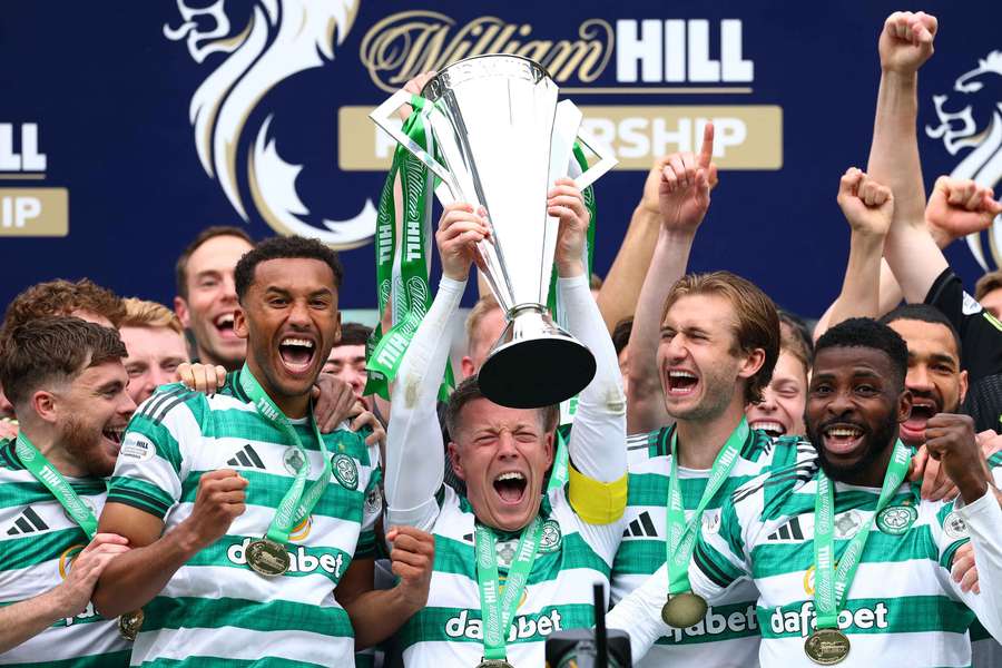 Celtic je mistrem Skotska. Celtic je mistrem Skotska.