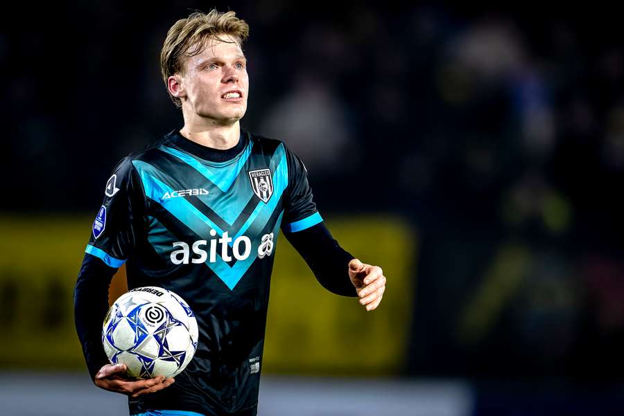 Žambůrek bude nadále hrát Eredivisie. Žambůrek bude nadále hrát Eredivisie.