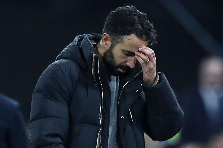 Amorim cut a frustrated figure on his bow