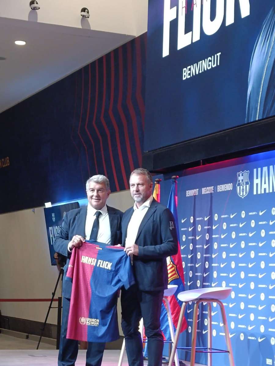 Hansi Flick et Joan Laporta