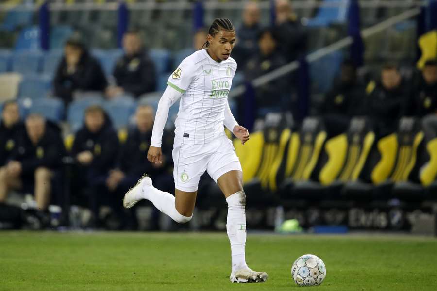 Calvin Stengs in actie tegen Vitesse op 21 januari