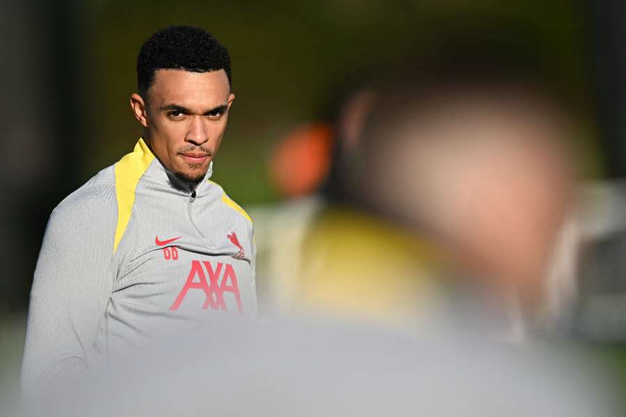 Alexander-Arnold, durante el entrenamiento previo al duelo ante el Real Madrid