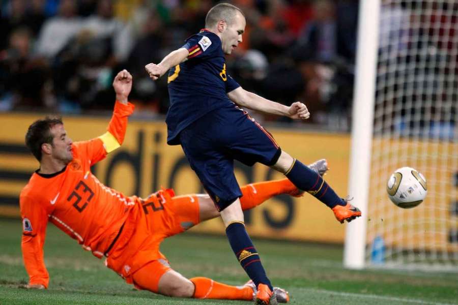 Andrés Iniesta marca el gol que dio el Mundial 2010 a España.